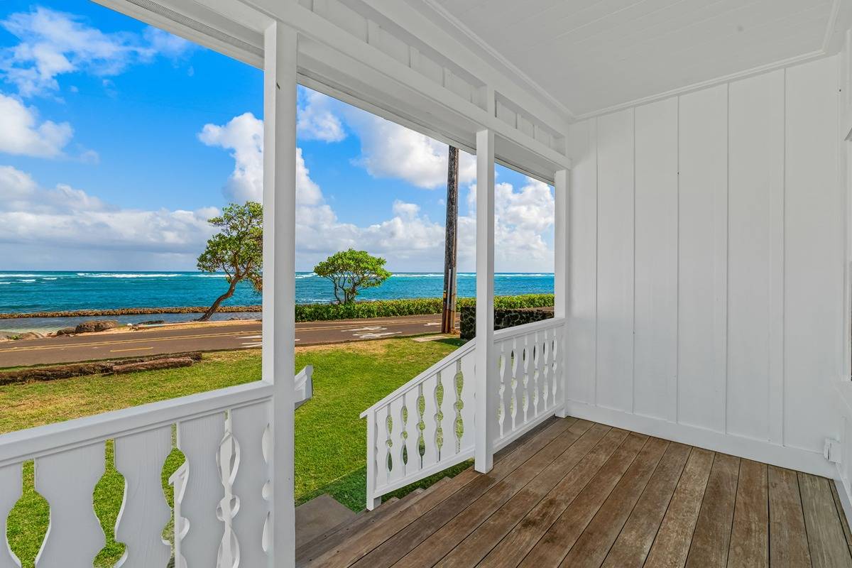 1085 Moanakai Road Kapaa, HI 96746 - Photo 10 of 24 a view of balcony with wooden floor