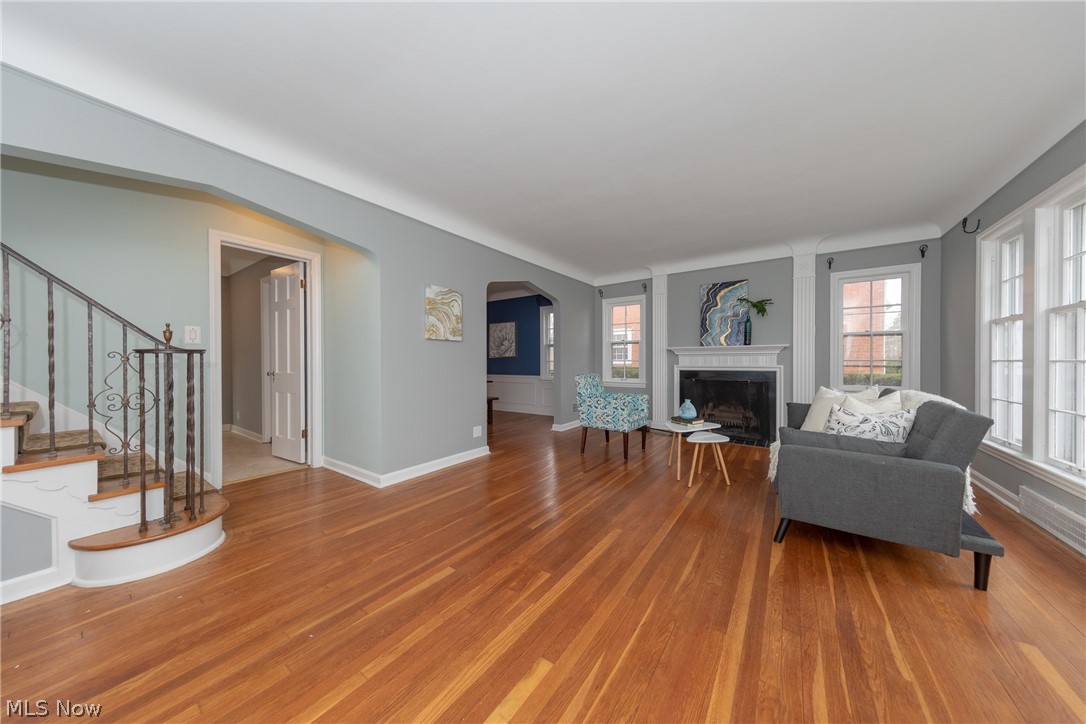 3794 Hillbrook Road Cleveland, OH 44118 - Photo 2 of 35 Gallery Image 2