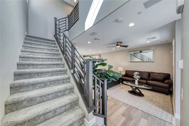 $2,400 | 148 Kimberlite Drive, Henderson, NV 89011