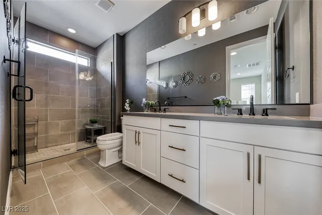 $2,400 | 148 Kimberlite Drive, Henderson, NV 89011