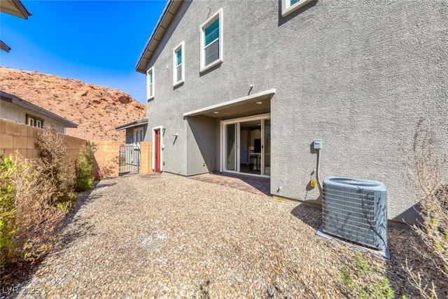 $2,400 | 148 Kimberlite Drive, Henderson, NV 89011