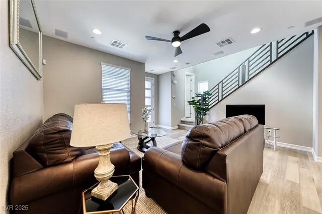 $2,400 | 148 Kimberlite Drive, Henderson, NV 89011