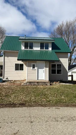 $182,500 | 301 North Kennefic Street, Yale, MI 48097