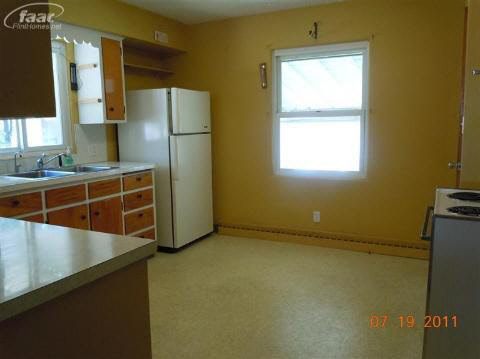 360 West River Road Flushing, MI 48433 - Photo 5 of 18 20166215-4.JPG