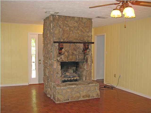 1622 Edgewood Place Clinton, MS 39056 - Photo 3 of 17 Fireplace in Living Room