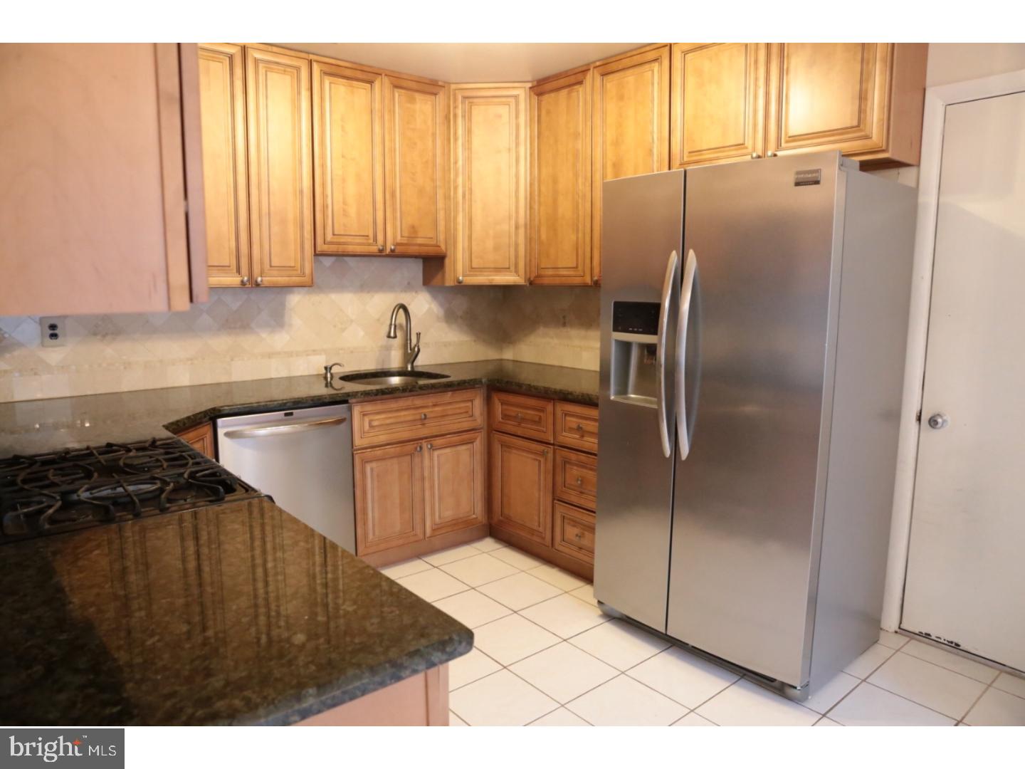 112 Pebble Road Hightstown, NJ 08520 - Photo 10 of 21 Kitchen