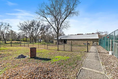 $995,000 | 4917 Wayside Drive, McHenry, IL 60051