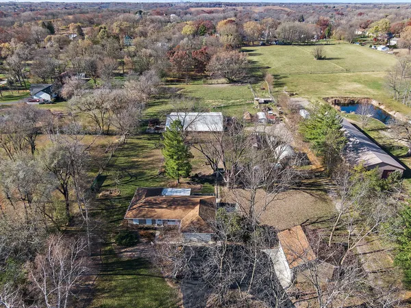 $995,000 | 4917 Wayside Drive, McHenry, IL 60051