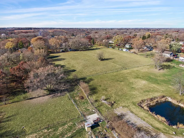 4917 Wayside Drive, McHenry, IL 60051