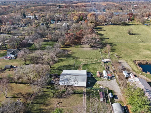 $995,000 | 4917 Wayside Drive, McHenry, IL 60051