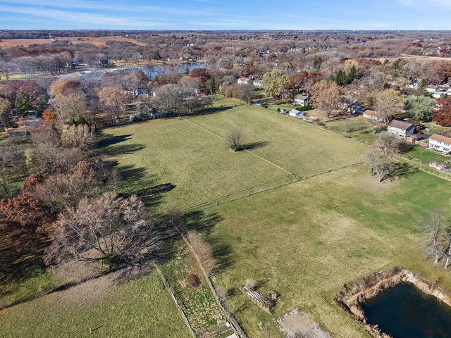 4917 Wayside Drive, McHenry, IL 60051