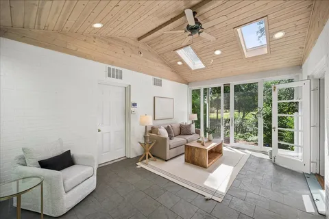 $1,650,000 | 1372 Sunview Lane, Winnetka, IL 60093