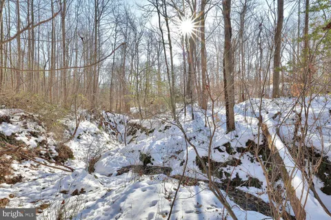 a view of outdoor space with sitting area