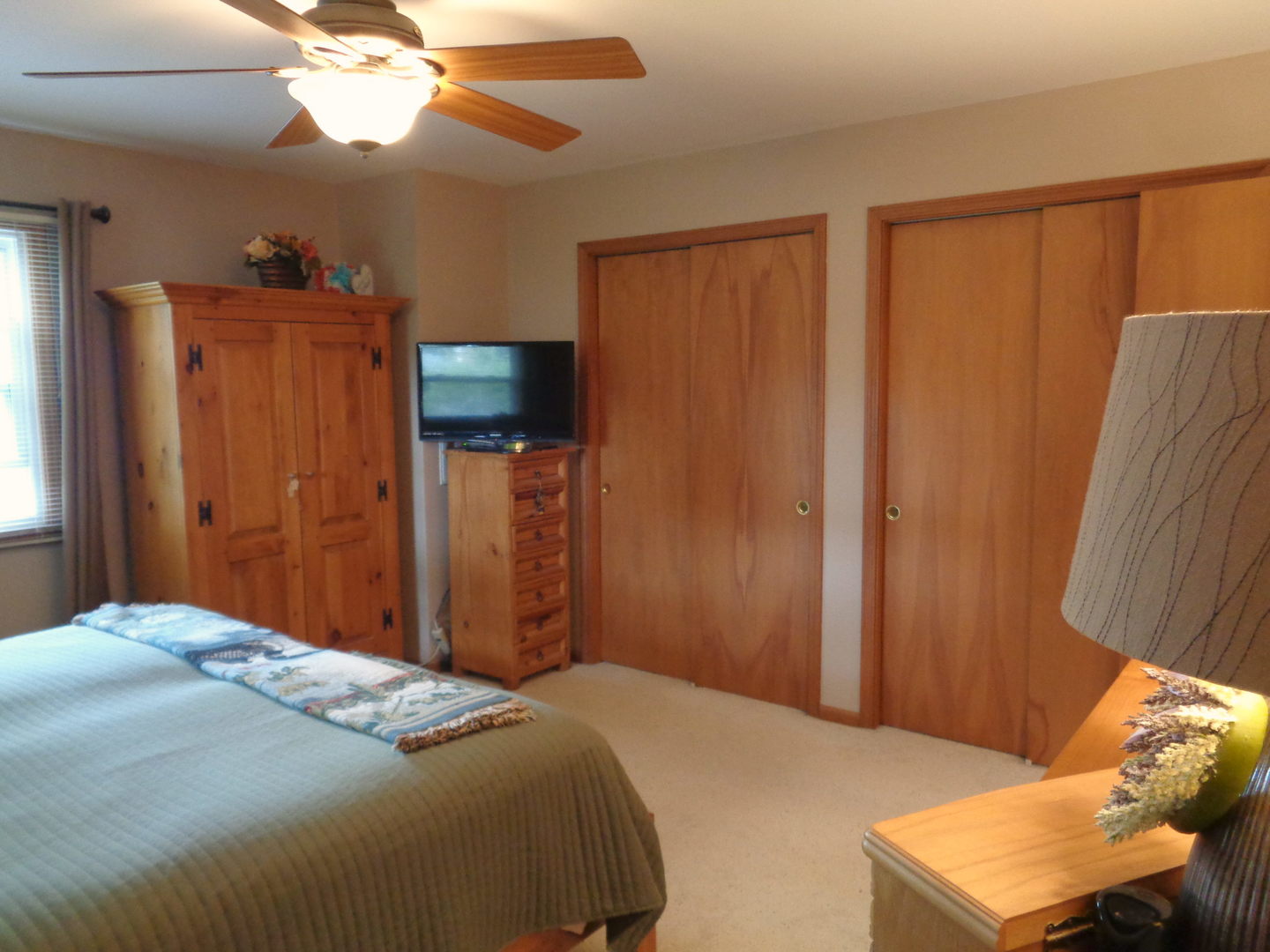 137 William Drive Elgin, IL 60123 - Photo 9 of 15