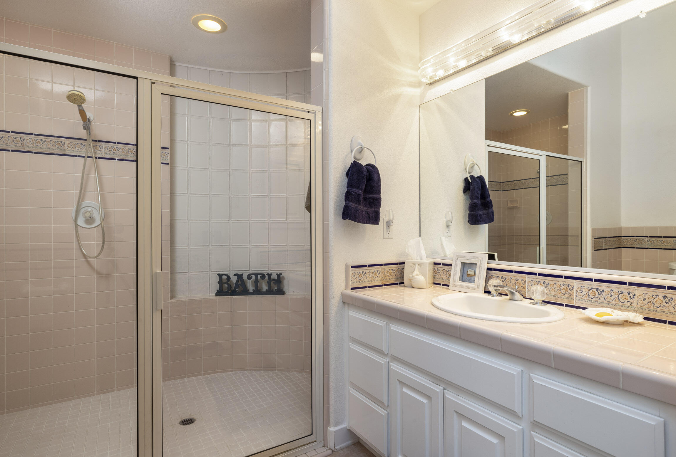 1833 Cougar Ridge Road Buellton, CA 93427 - Photo 13 of 53 Main Level Full Bathroom