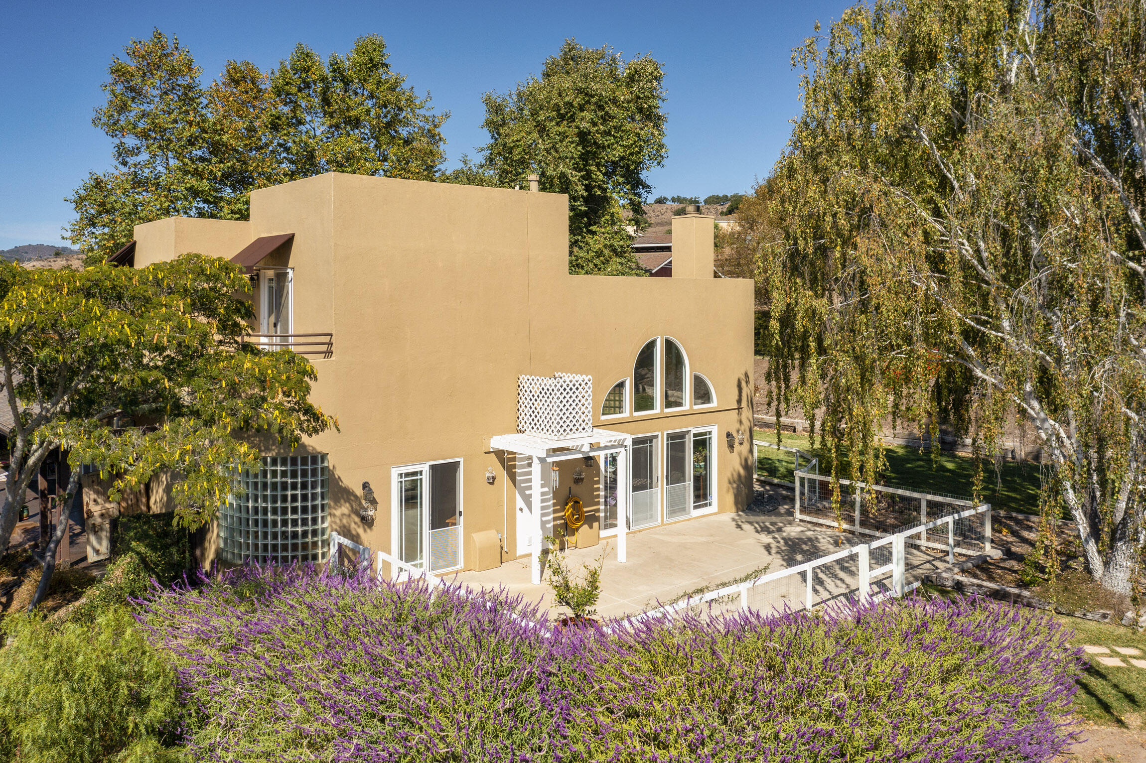 1833 Cougar Ridge Road Buellton, CA 93427 - Photo 23 of 53 Side of House