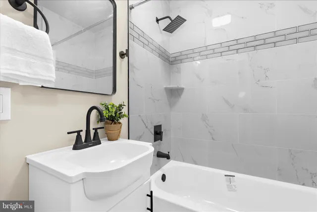 $299,900 | 8223 Coatsbridge Court, Severn, MD 21144