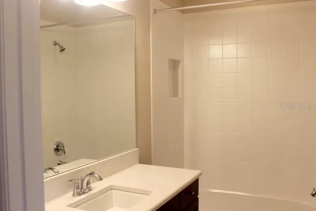 $3,500 | 8733 Terracina Lake Drive, Tampa, FL 33625