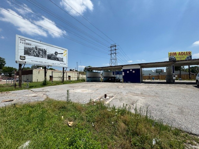 1602 Collingsworth Street Houston, TX 77009 - Photo 13 of 15 a view of street with parked cars