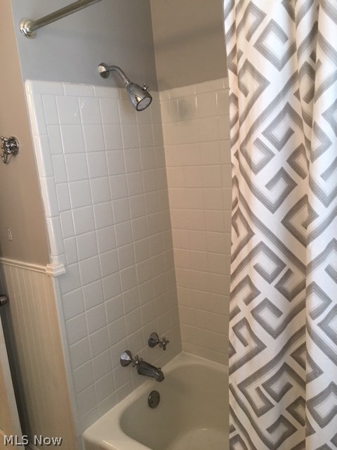 1740 Lyndhurst Road Cleveland, OH 44124 - Photo 14 of 21