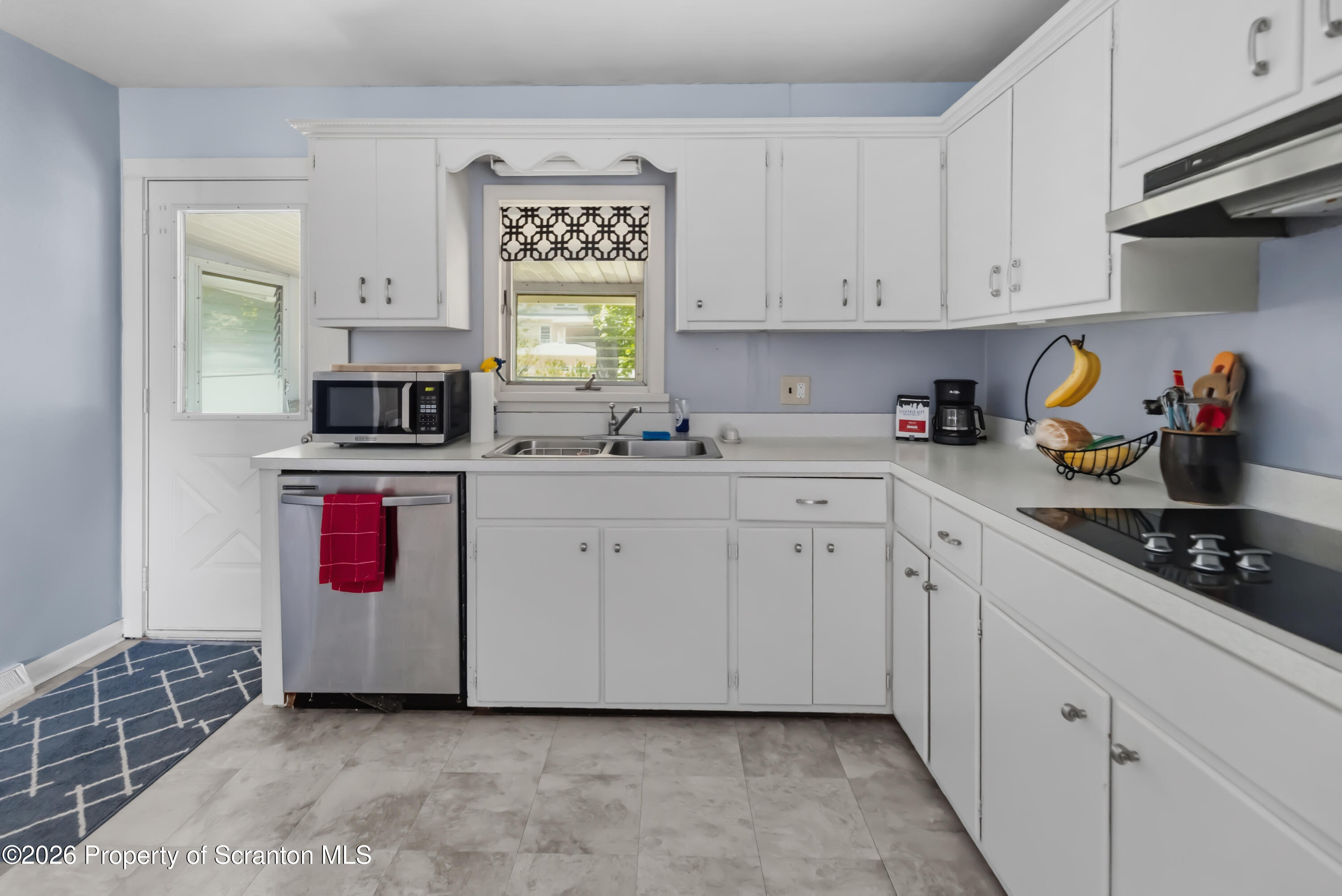 926 Grandview Street Scranton, PA 18509 - Photo 14 of 46 IMG_3886