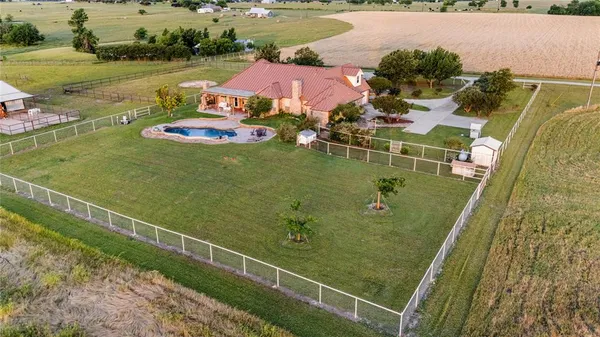 $1,599,000 | 590 County Road 385, Valley View, TX 76272