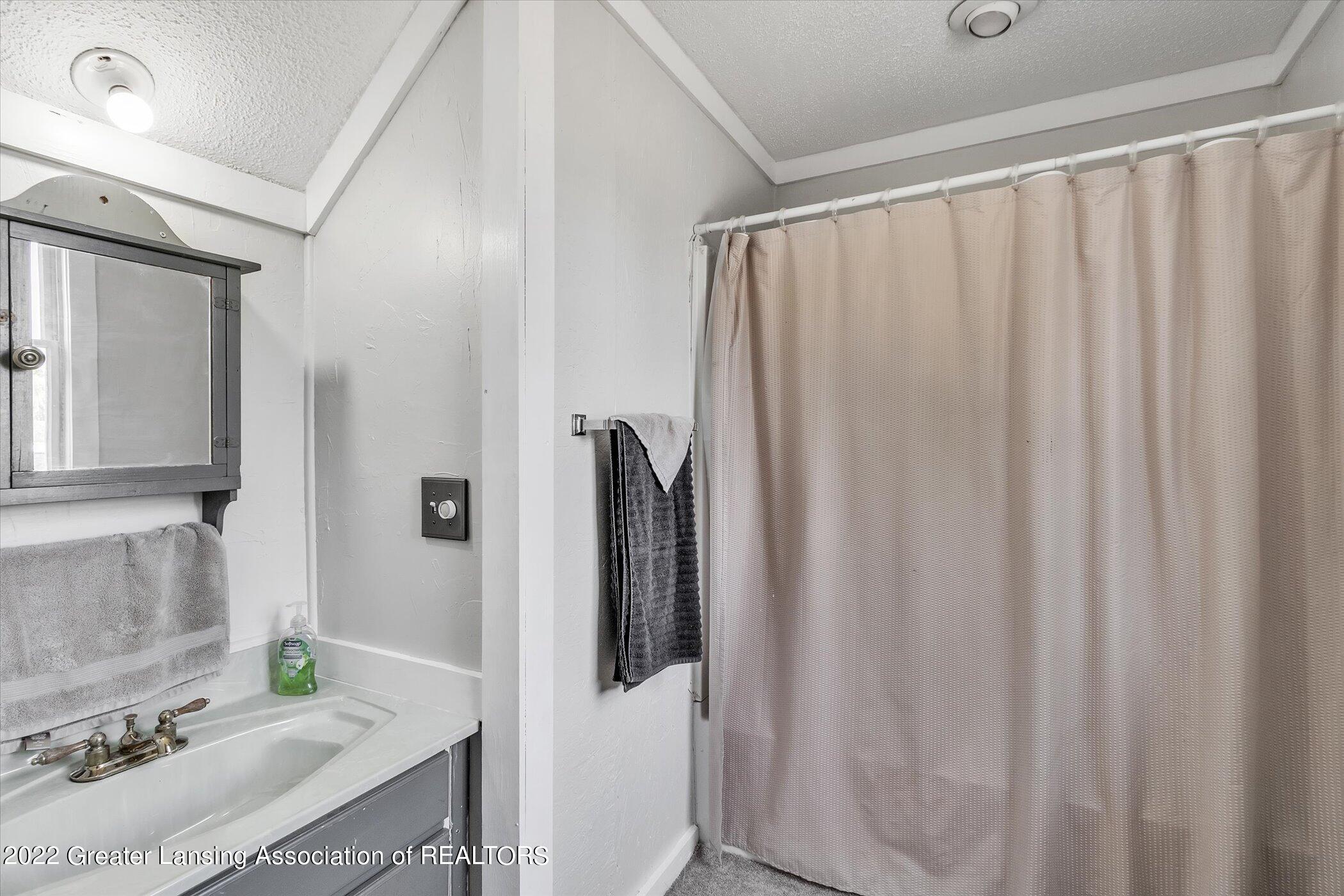 1764 South Meridian Road Ovid, MI 48866 - Photo 24 of 42 24-1764-S-Meridian-Rd-WindowStill-Real-E