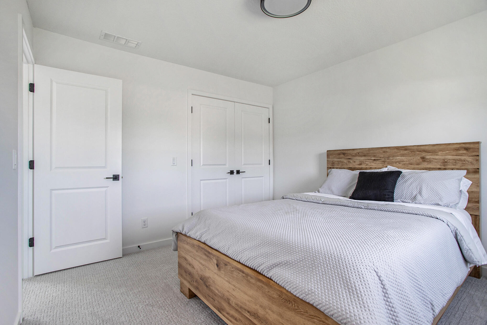 33 Shoshoni Pass Coldwater, MI 49036 - Photo 27 of 38 014_33_shoshoni_pass_coldwater_mi_49036-