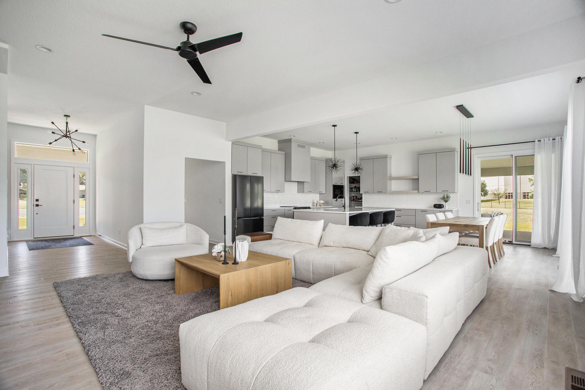 33 Shoshoni Pass Coldwater, MI 49036 - Photo 7 of 38 007_33_shoshoni_pass_coldwater_mi_49036-