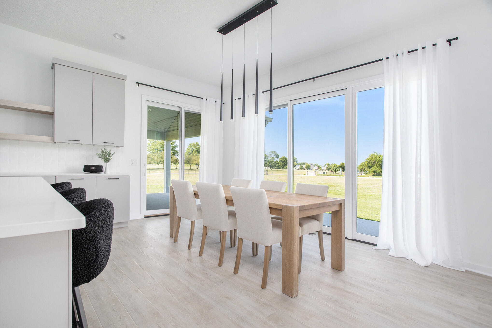 33 Shoshoni Pass Coldwater, MI 49036 - Photo 9 of 38 008_33_shoshoni_pass_coldwater_mi_49036-