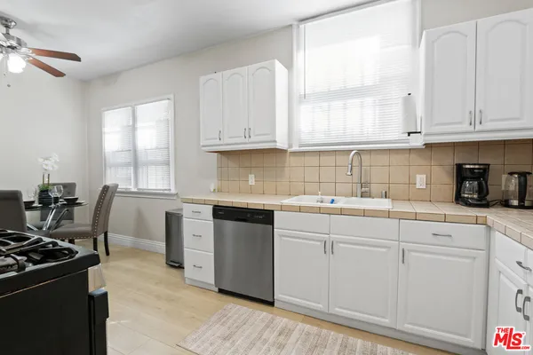 $3,400 | 442 North Orange Grove Avenue, Los Angeles, CA 90036