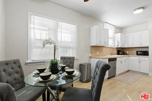 $3,400 | 442 North Orange Grove Avenue, Los Angeles, CA 90036