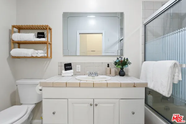 $3,400 | 442 North Orange Grove Avenue, Los Angeles, CA 90036