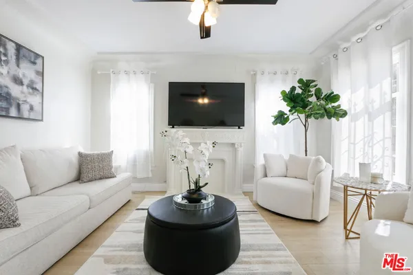 $3,400 | 442 North Orange Grove Avenue, Los Angeles, CA 90036