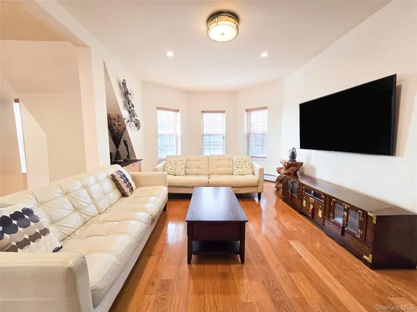 $2,500,000 | 35-35 155th Street | Murray Hill - Flushing