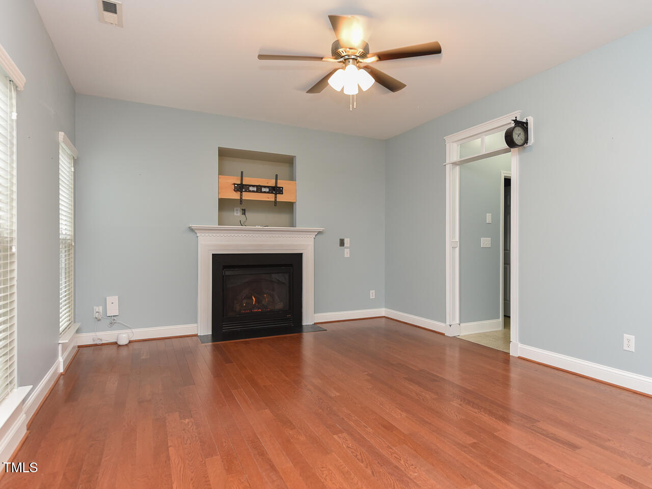 3339 Archdale Drive Raleigh, NC 27614 - Photo 17 of 31 Interior - LR1 - OK