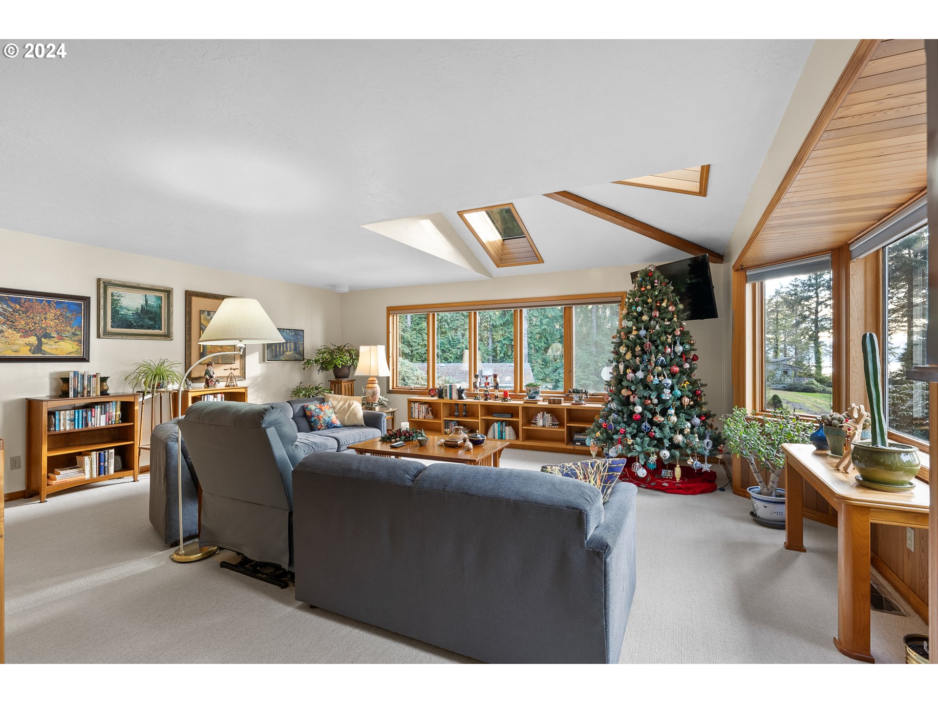 2846 North Bayview Road Waldport, OR 97394 - Photo 7 of 48 Gallery Image 7