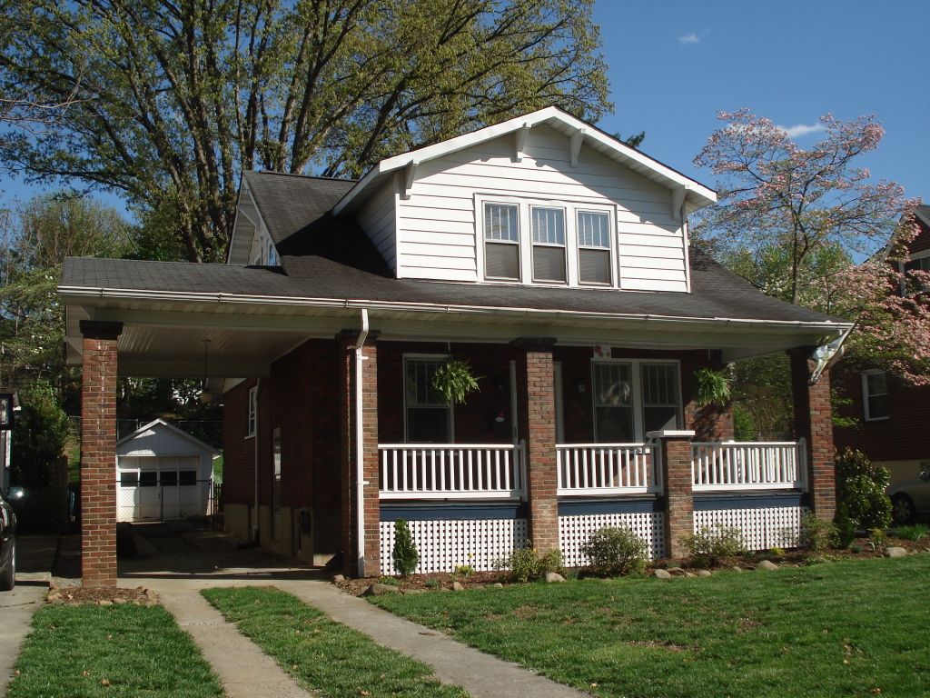 1810 Arden Road Southwest Roanoke, VA 24015 - Photo 1 of 9 Front