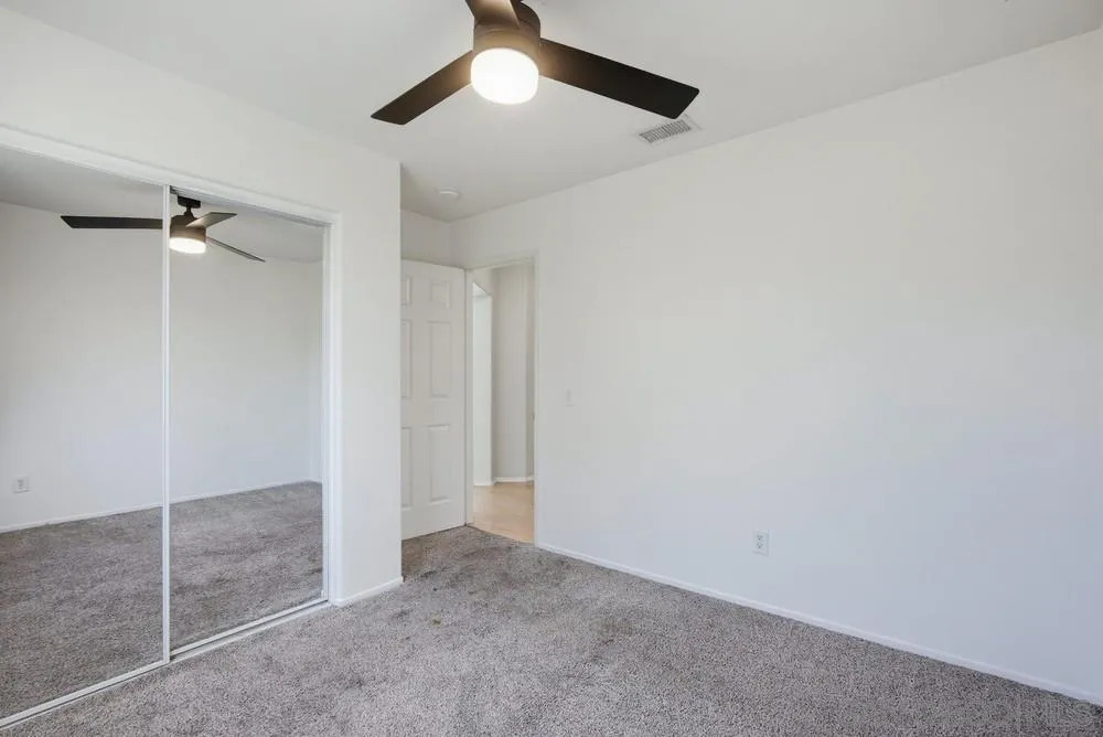 27983 Springhaven Street Murrieta, CA 92563 - Photo 12 of 38