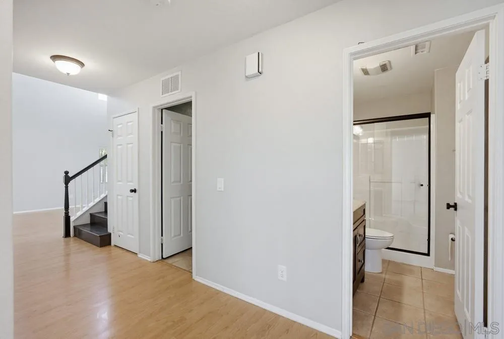 27983 Springhaven Street Murrieta, CA 92563 - Photo 8 of 38