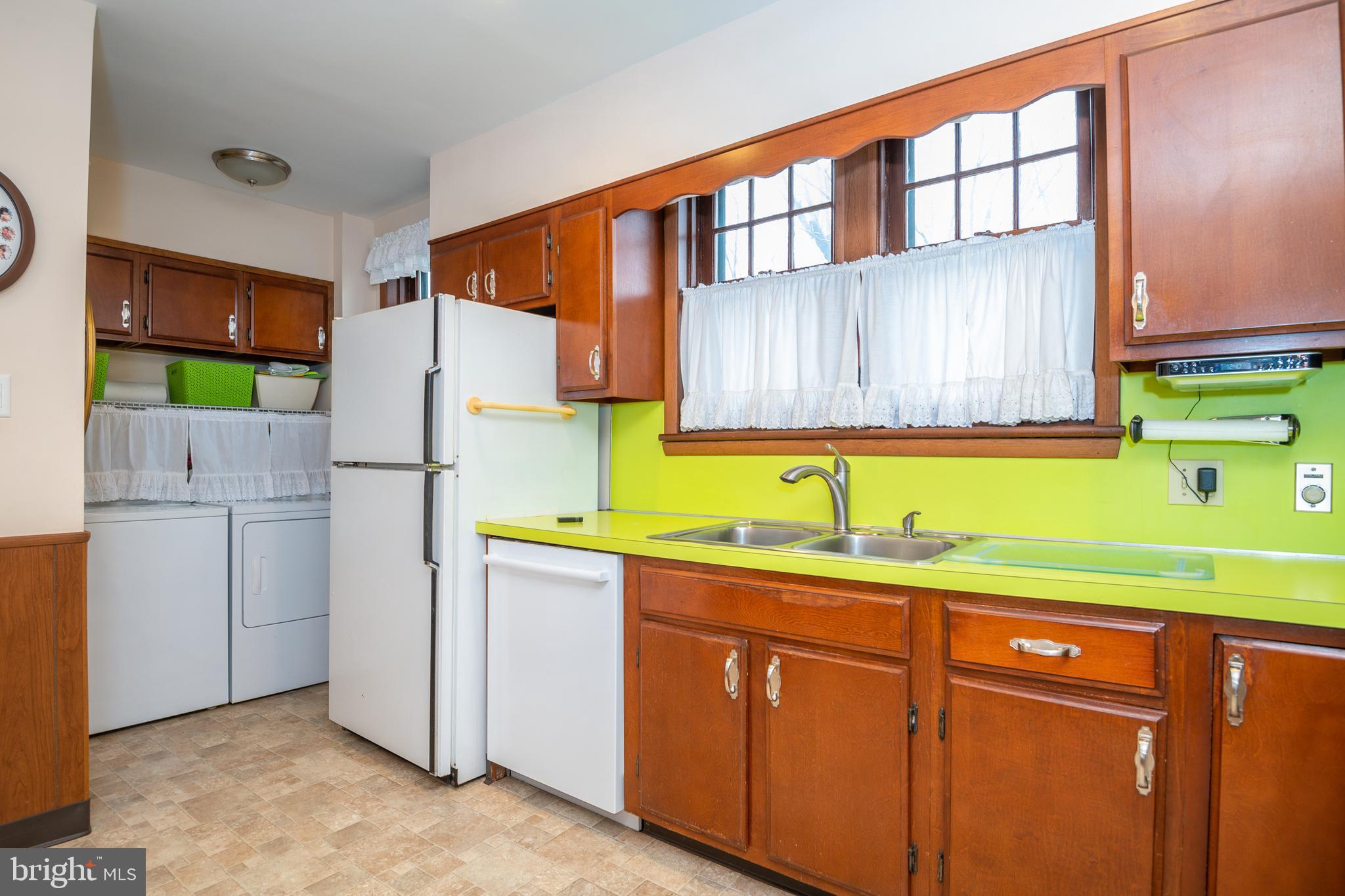 2120 Butztown Road Bethlehem, PA 18017 - Photo 23 of 30