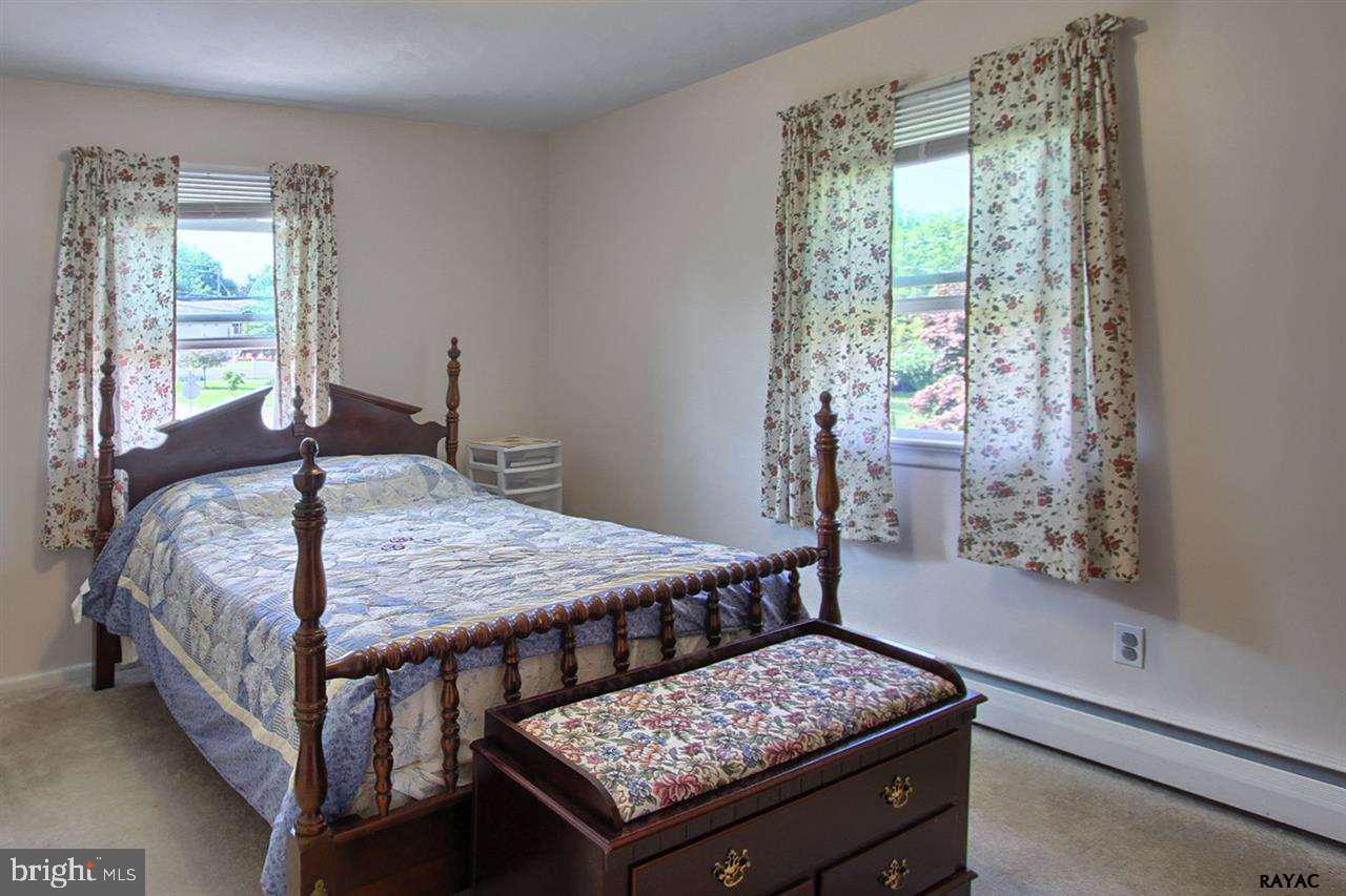 2595 Springwood Road York, PA 17402 - Photo 16 of 30 Gallery Image 16