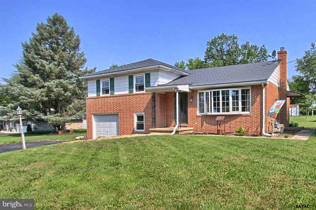 2595 Springwood Road York, PA 17402 - Photo 2 of 30 Gallery Image 2