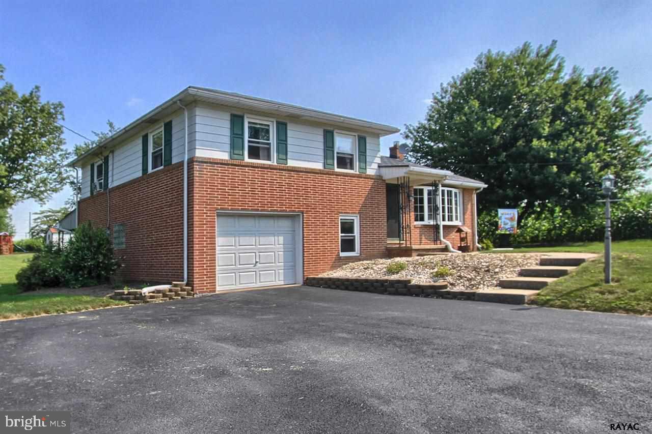 2595 Springwood Road York, PA 17402 - Photo 3 of 30 Gallery Image 3