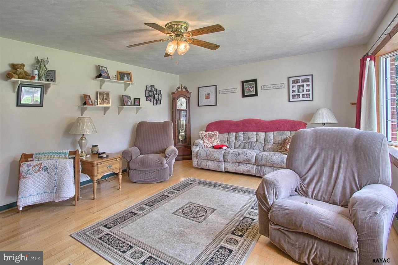 2595 Springwood Road York, PA 17402 - Photo 4 of 30 Gallery Image 4