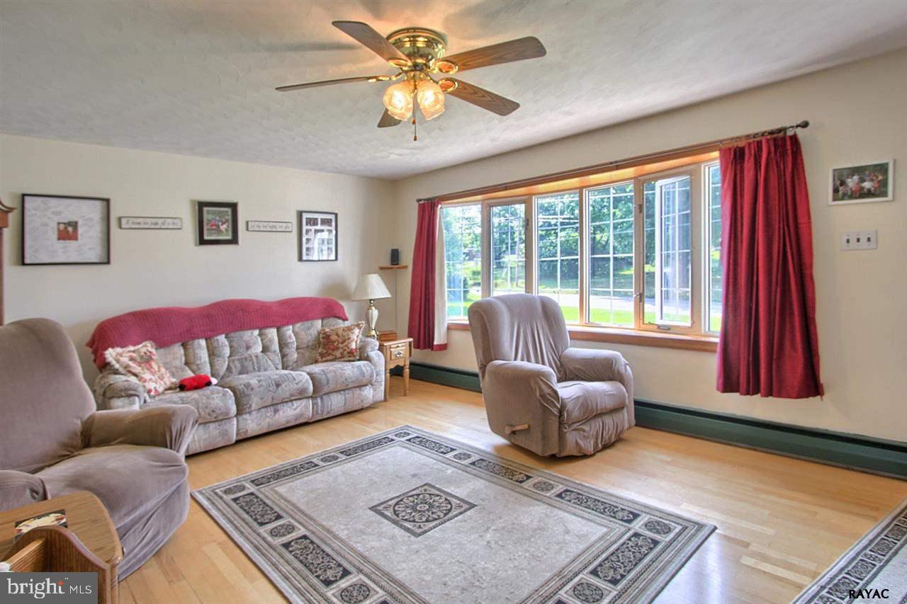 2595 Springwood Road York, PA 17402 - Photo 5 of 30 Gallery Image 5