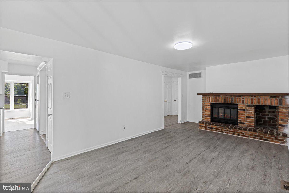 133 Abbey Road Voorhees, NJ 08043 - Photo 14 of 31 Family Room
