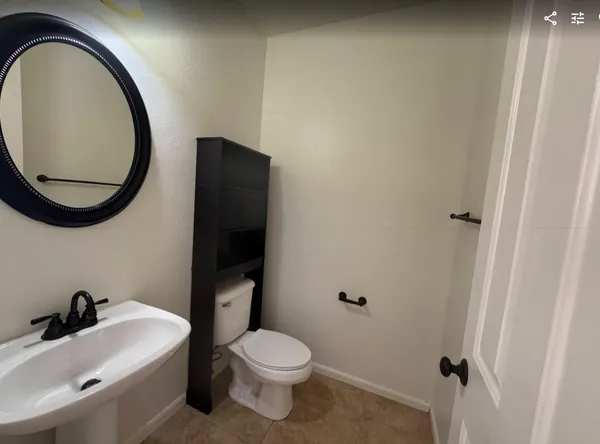 $4,050 | 4906 East Hamblin Drive, Phoenix, AZ 85054