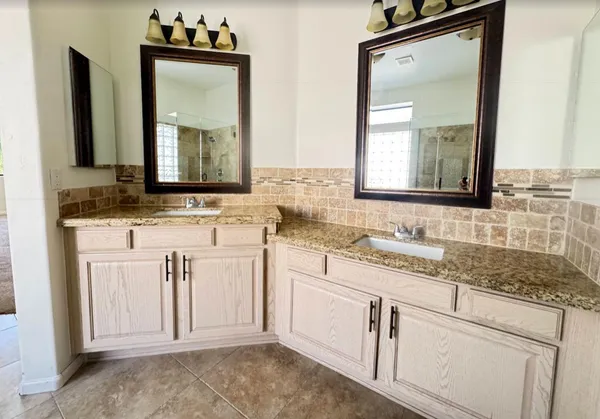 $4,050 | 4906 East Hamblin Drive, Phoenix, AZ 85054