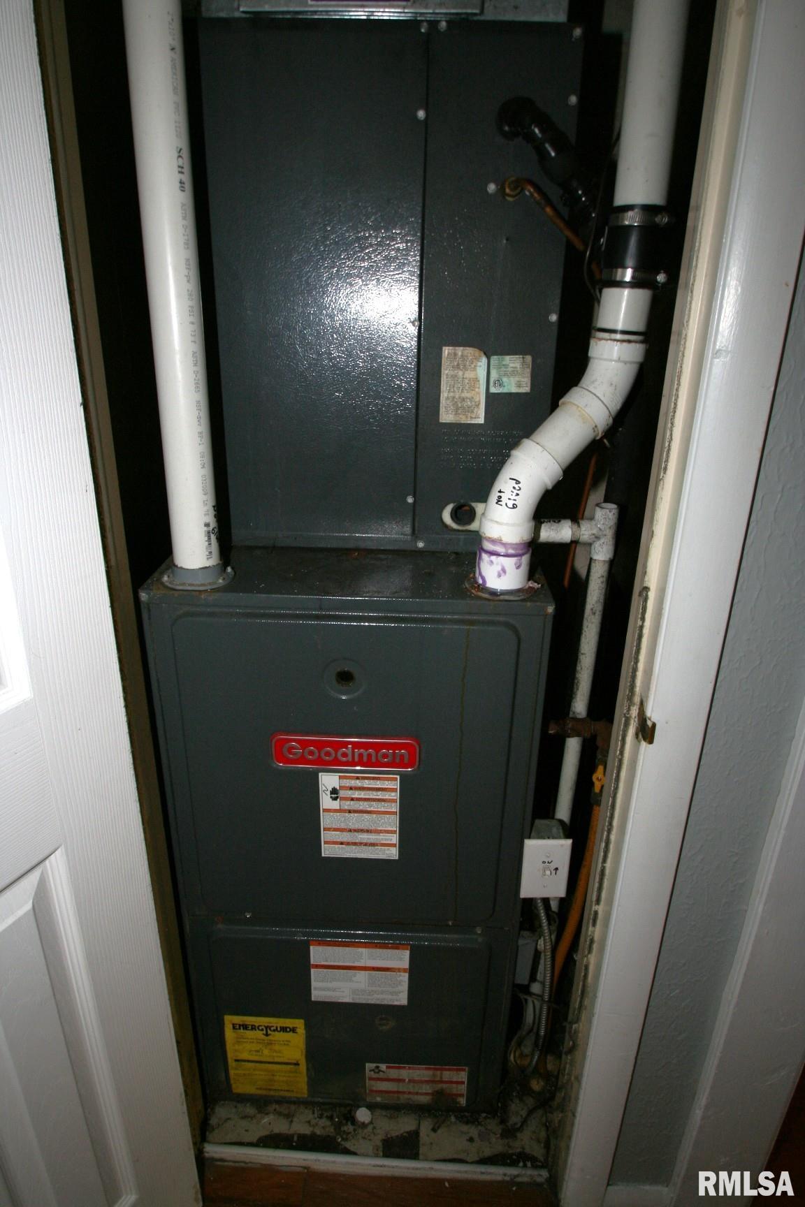 204 East 4th Street Mackinaw, IL 61755 - Photo 12 of 27